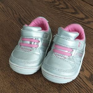 Surprize by Stride Rite tennis shoes